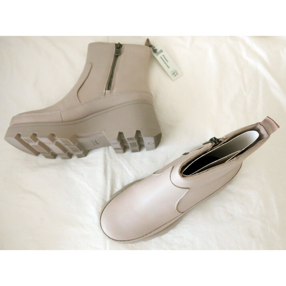 NWT in Box COUGAR Villa Cream Real Leather Waterproof PrimaLoft Boots - 7 - Picture 10 of 16